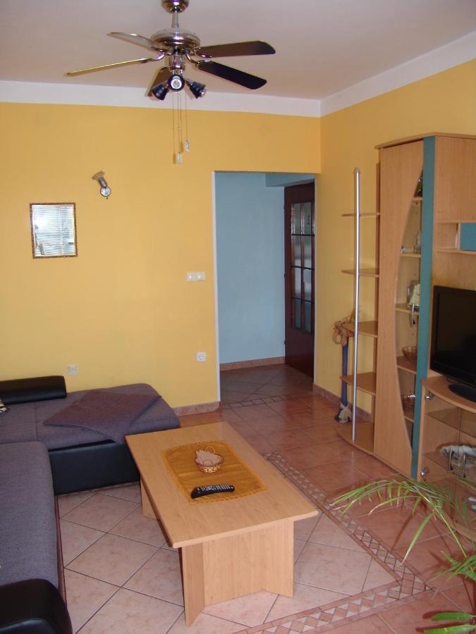 Apartments Bozica คิร์ก ภายนอก รูปภาพ