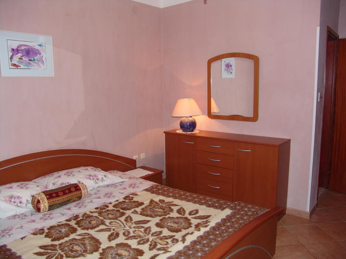 Apartments Bozica คิร์ก ภายนอก รูปภาพ